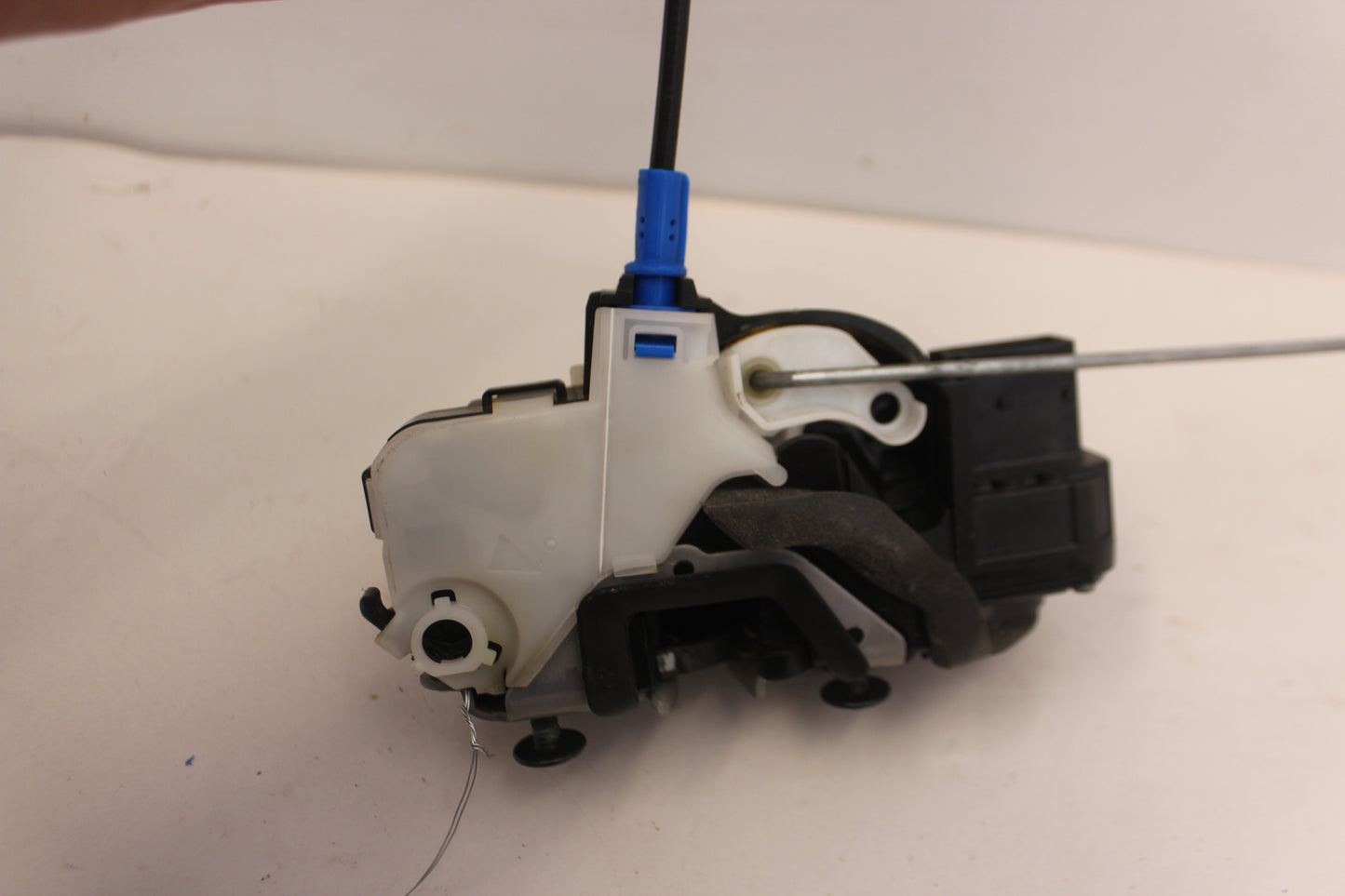 2015 Chevy SS Sedan Front RH Passenger Door Lock Actuator OEM - Day's Parts Yard