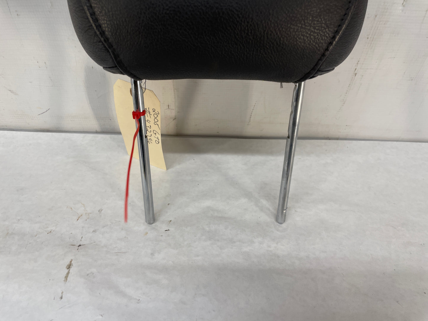 2005 Pontiac GTO RH Passenger Seat Head Rest Headrest OEM