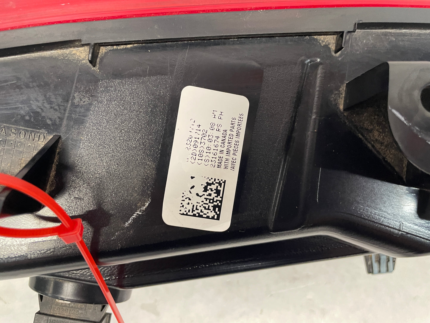 2015 Chevy Camaro SS Rear RH Passenger Taillight Tail Light Lamp LED OEM - Day's Parts Yard