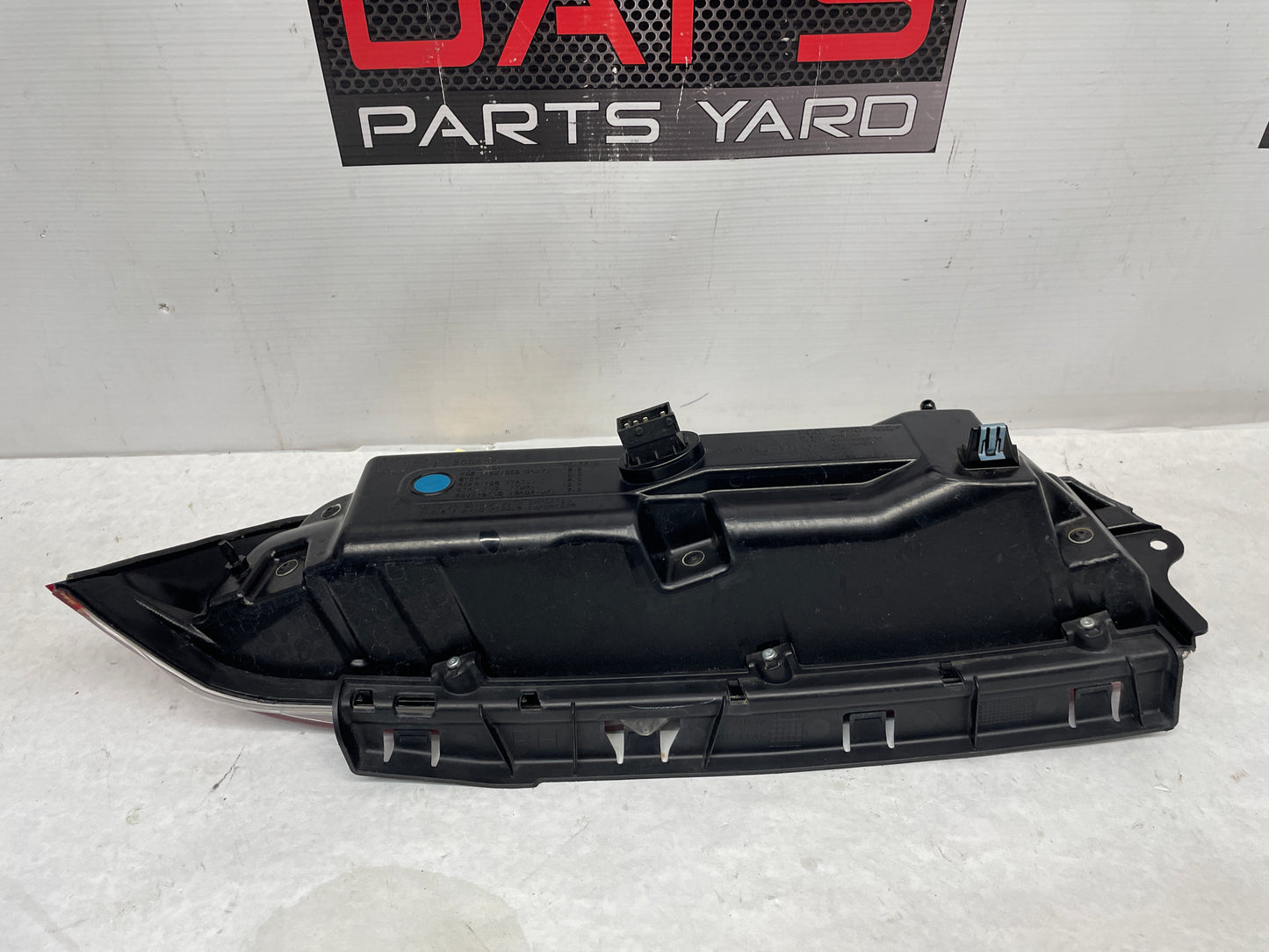 2015 Chevy Camaro SS Rear RH Passenger Taillight Tail Light Lamp LED OEM - Day's Parts Yard