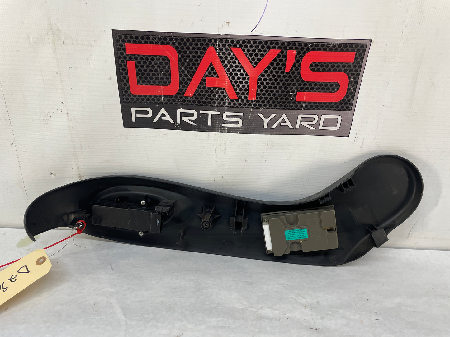 2005 Pontiac GTO RH Passenger Front Seat Power Access Controls Buttons Module OEM