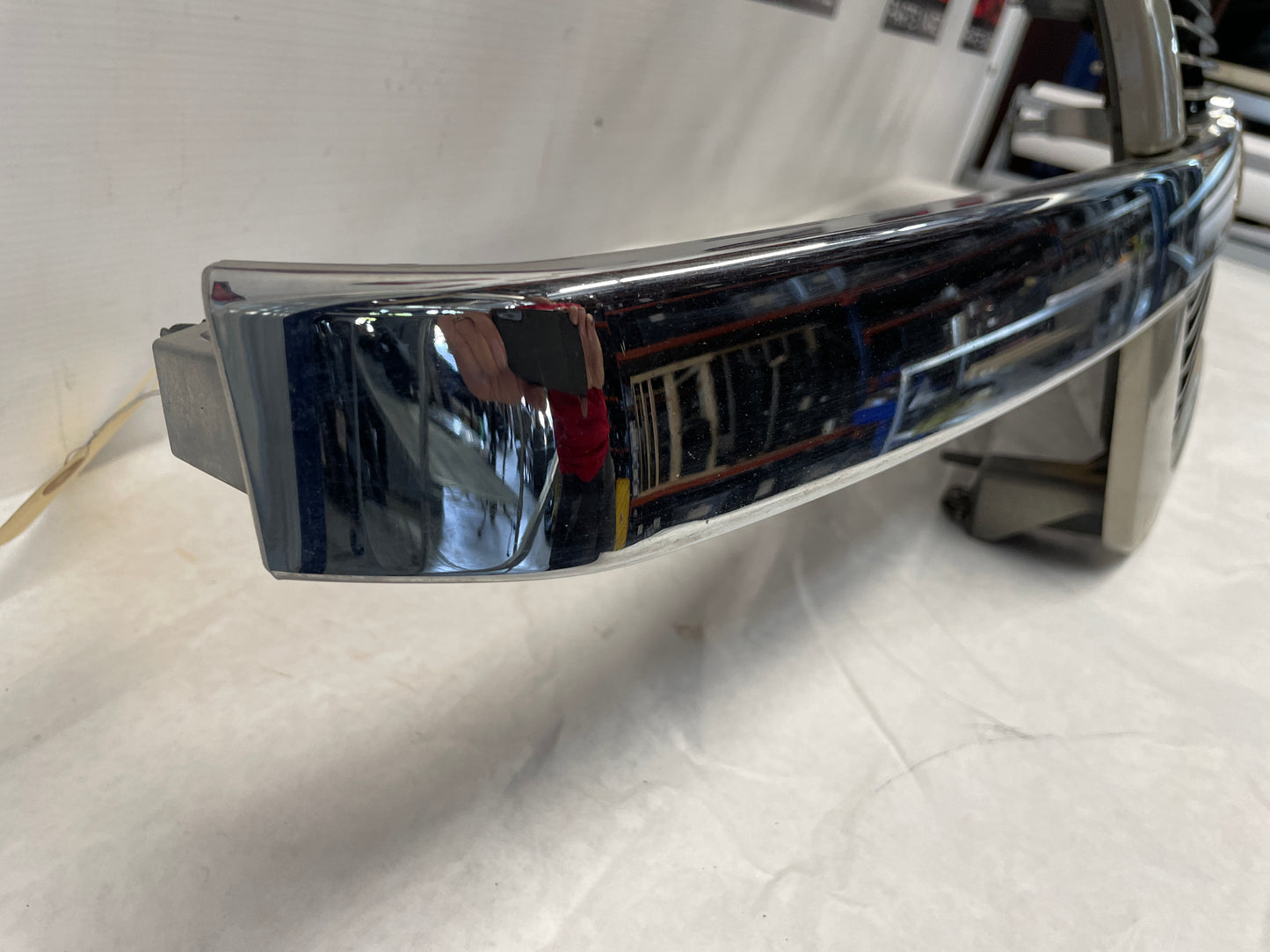 2005 Chevy Avalanche Front Bumper Grille OEM - Day's Parts Yard