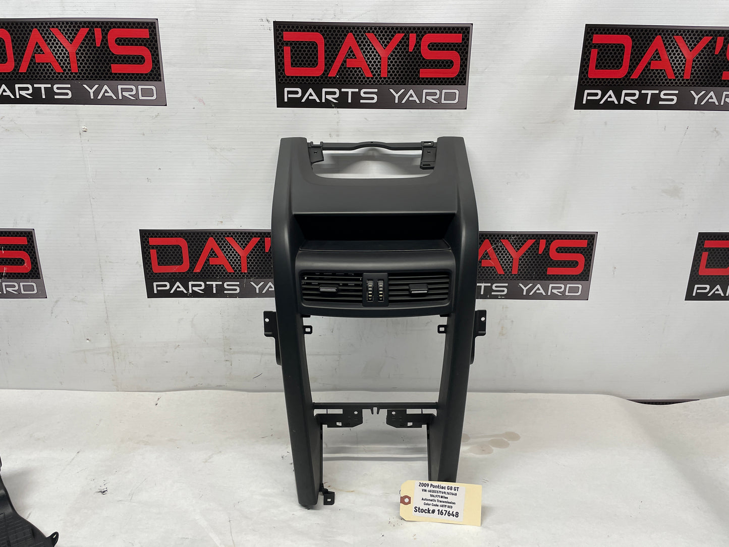 2009 Pontiac G8 Center Dash Radio Bezel Speaker Grill OEM - Day's Parts Yard