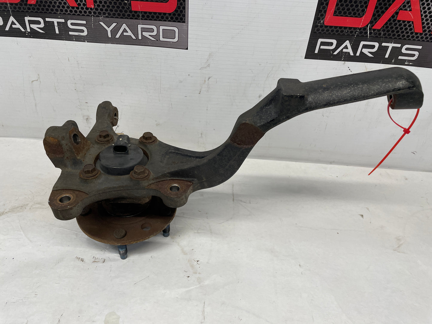 2002 Chevy Camaro SS RH Passenger Front Suspension Spindle Knuckle Hub Wheel Bearing OEM - Day's Parts Yard
