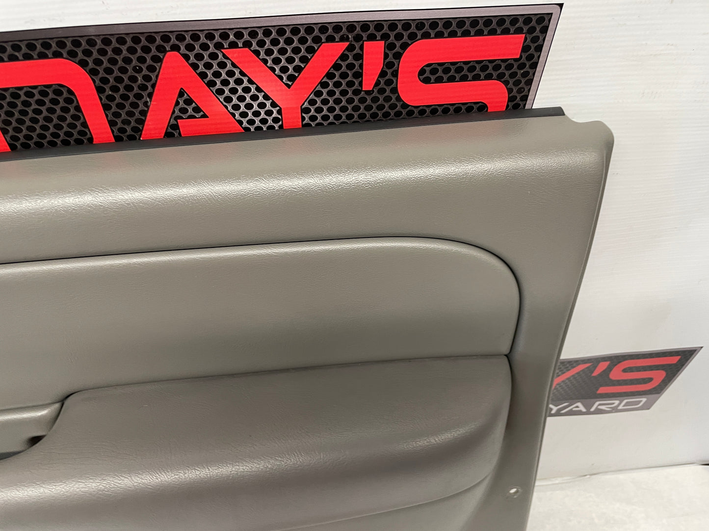 2005 Chevy Avalanche RH Passenger Front Door Panel OEM - Day's Parts Yard
