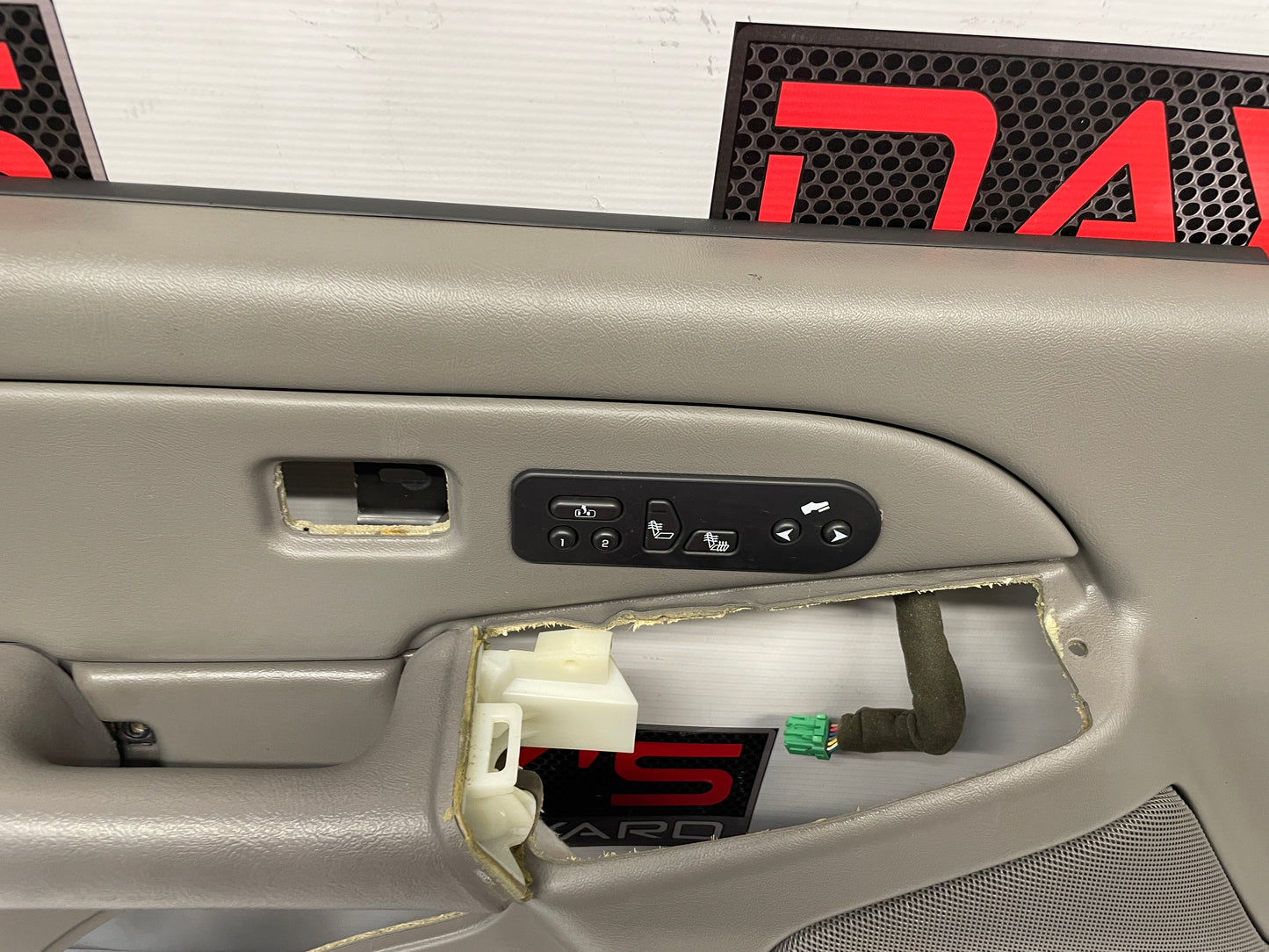 2005 Chevy Avalanche Front LH Driver Door Panel OEM - Day's Parts Yard