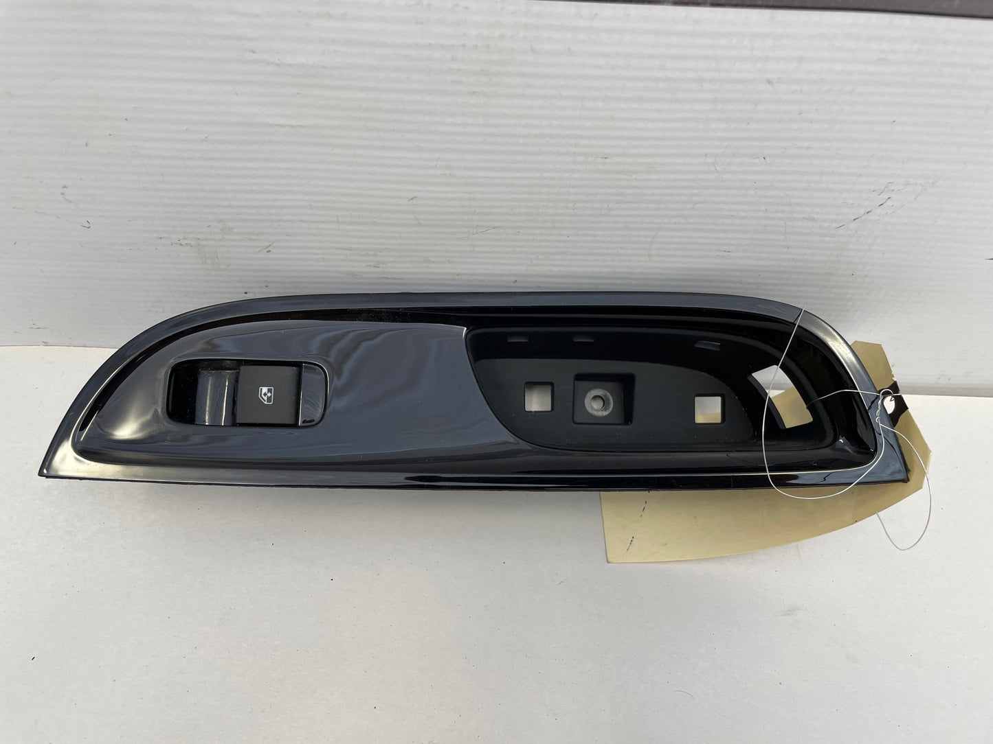 2014 Chevy SS Sedan Right Passenger Door Window Switch - Day's Parts Yard