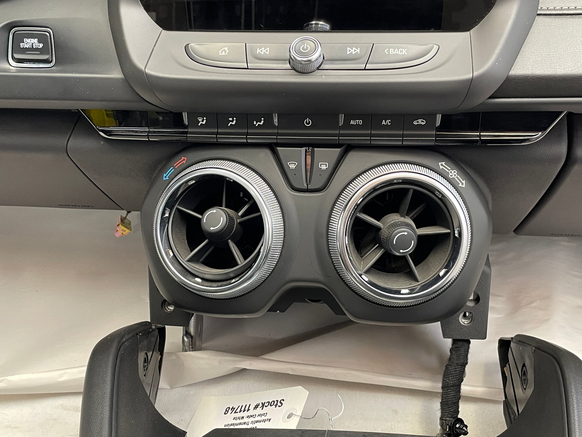 2021 Chevy Camaro SS Complete Dash w/ Shifter OEM - Day's Parts Yard