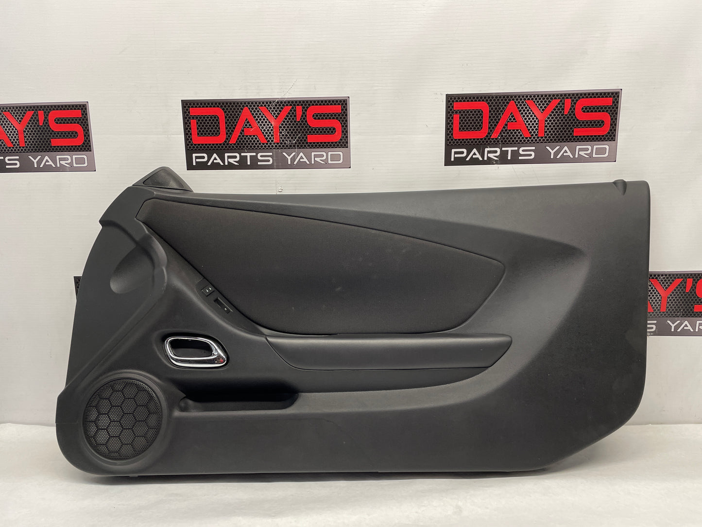 2015 Chevy Camaro SS Hood w/ Scoop Vent Insert Black OEM