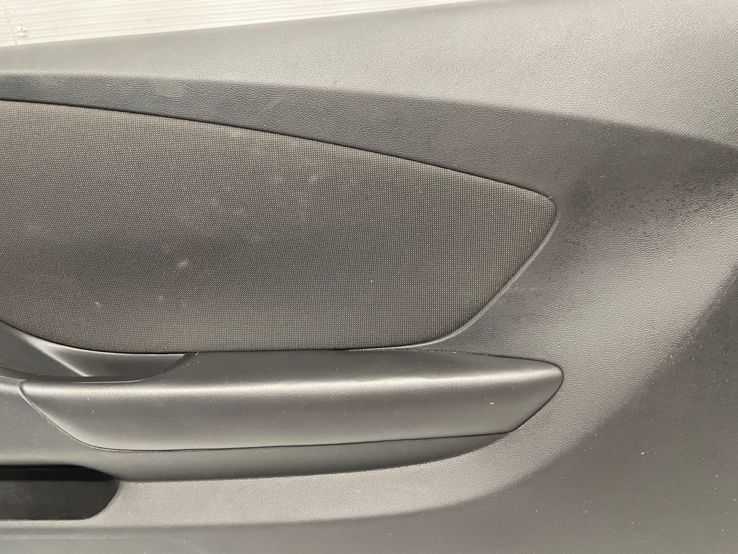 2015 Chevy Camaro SS Hood w/ Scoop Vent Insert Black OEM