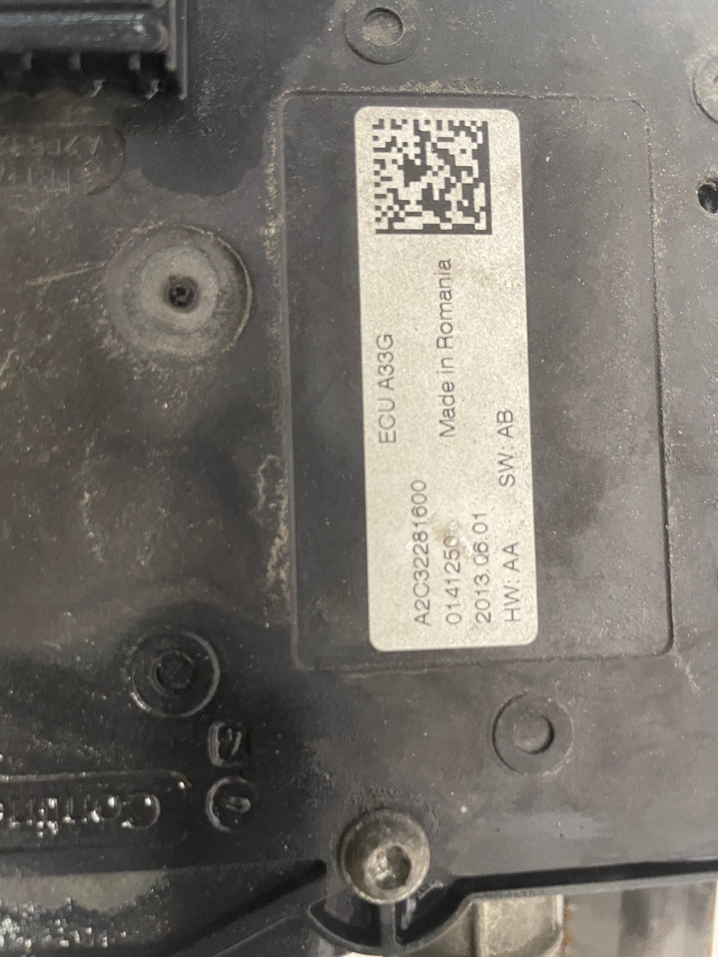 2014 Cadillac CTS-V Coupe Emergency Parking Brake Actuator Assembly OEM - Day's Parts Yard