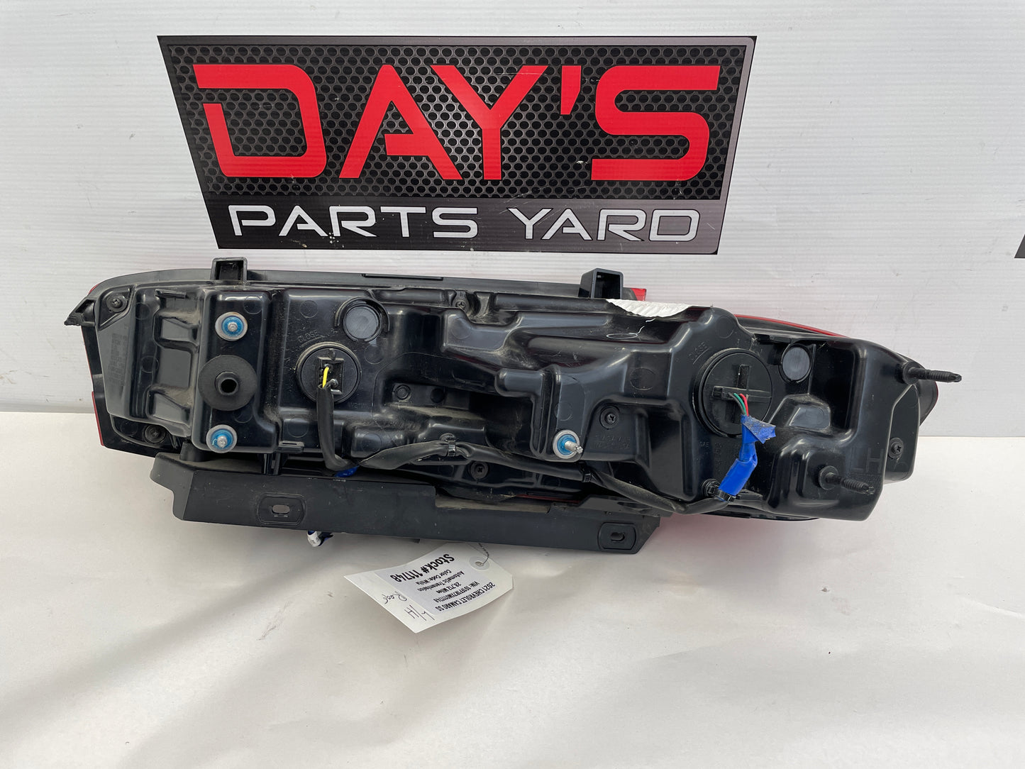 2021 Chevy Camaro SS LH Driver Taillight Tail Light OEM - Day's Parts Yard