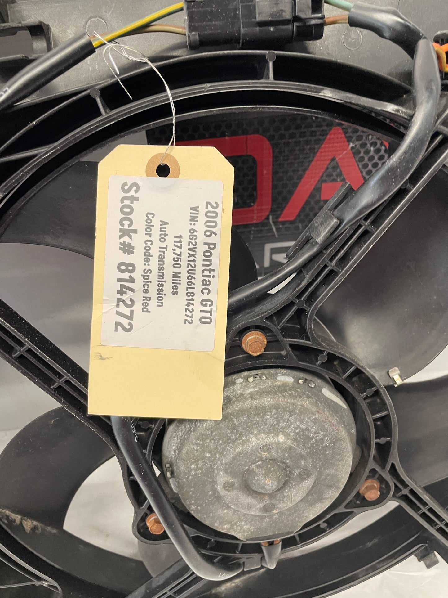 2006 Pontiac GTO Radiator Electric Cooling Fans Shroud Assembly OEM