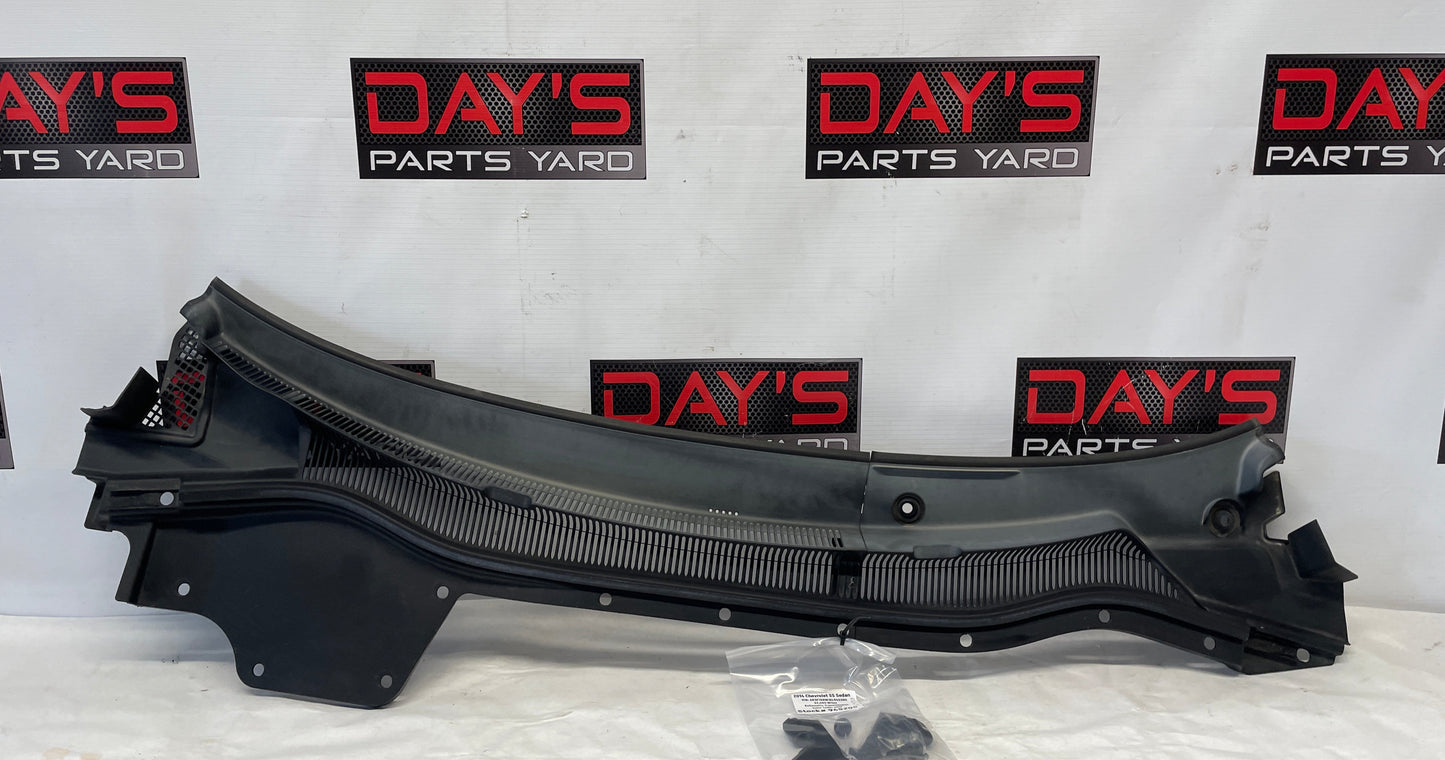 2014 Chevy SS Sedan Windshield Wiper Cowl Plastic Trim Panel Molding OEM - Day's Parts Yard