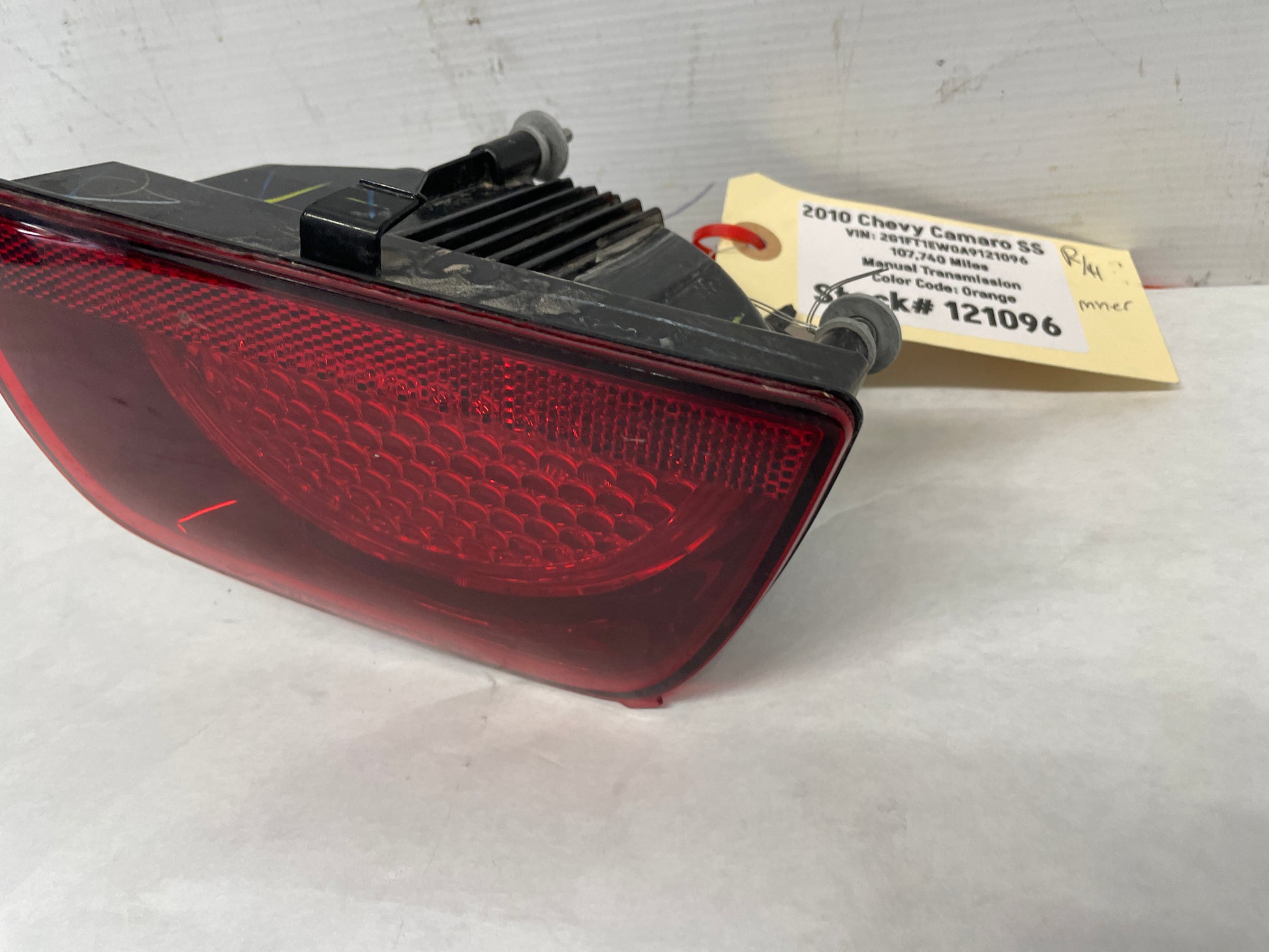 2010 Chevy Camaro SS RH Passenger Inner Taillight Tail Light OEM - Day's Parts Yard