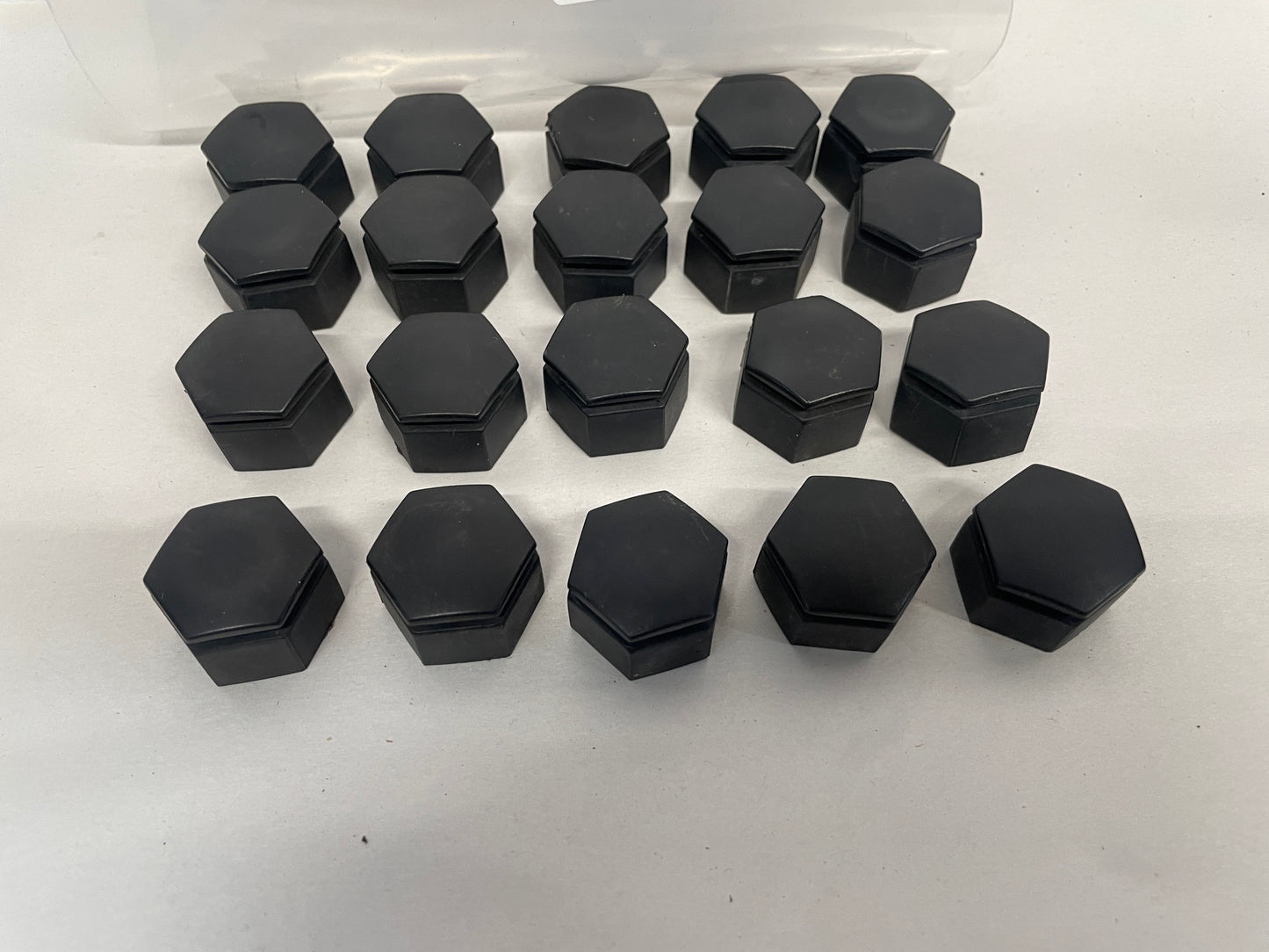 2009 Pontiac G8 GT Wheel Lug Nut Covers Set OEM - Day's Parts Yard