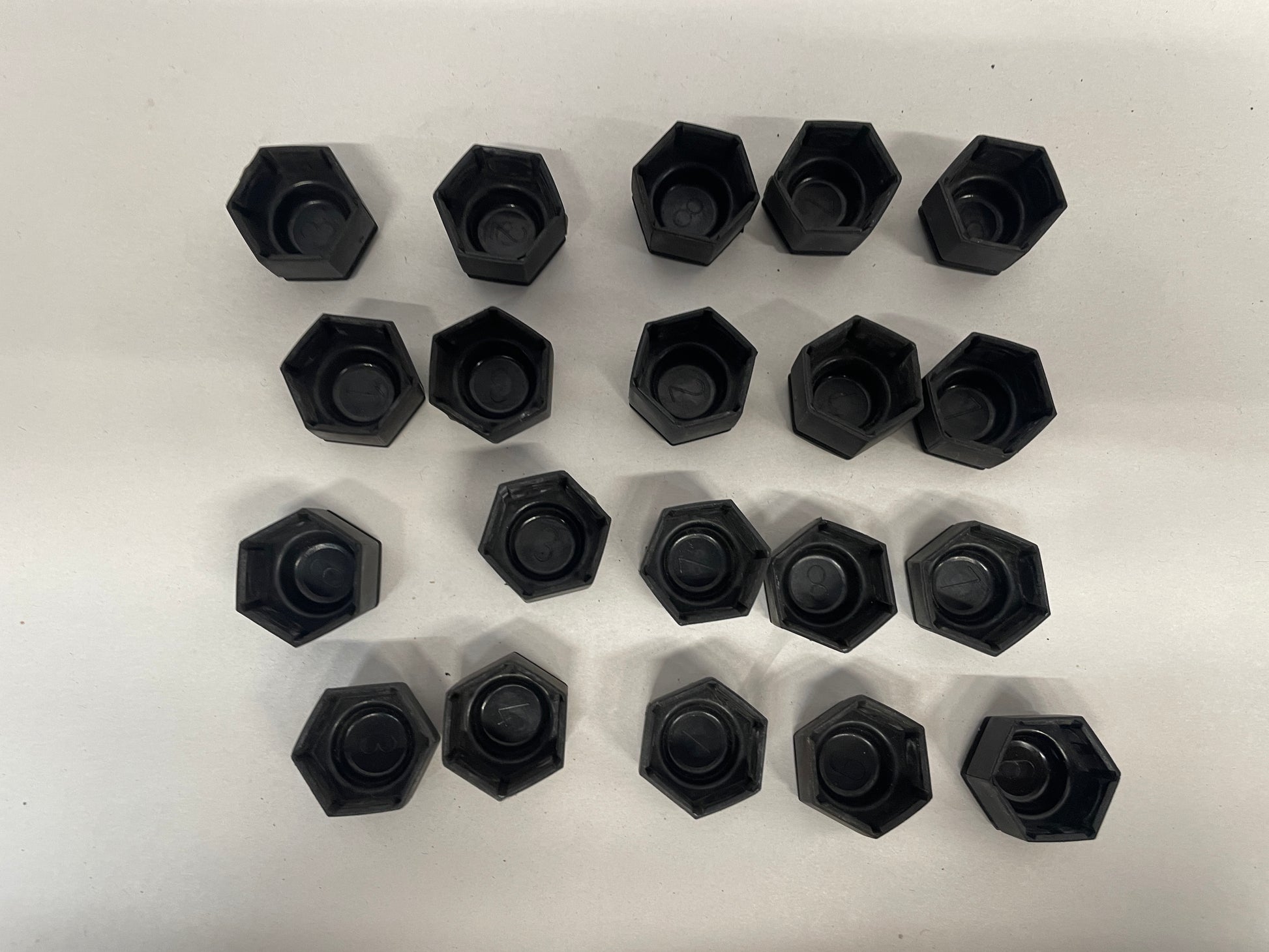 2009 Pontiac G8 GT Wheel Lug Nut Covers Set OEM - Day's Parts Yard
