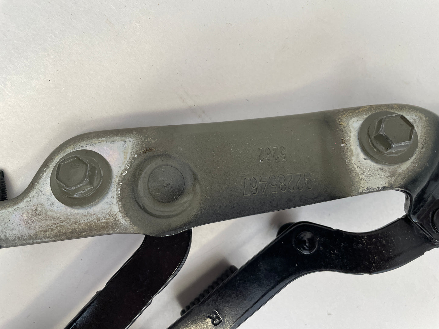 2016 Chevy SS Sedan RH & LH Trunk Hinges OEM - Day's Parts Yard