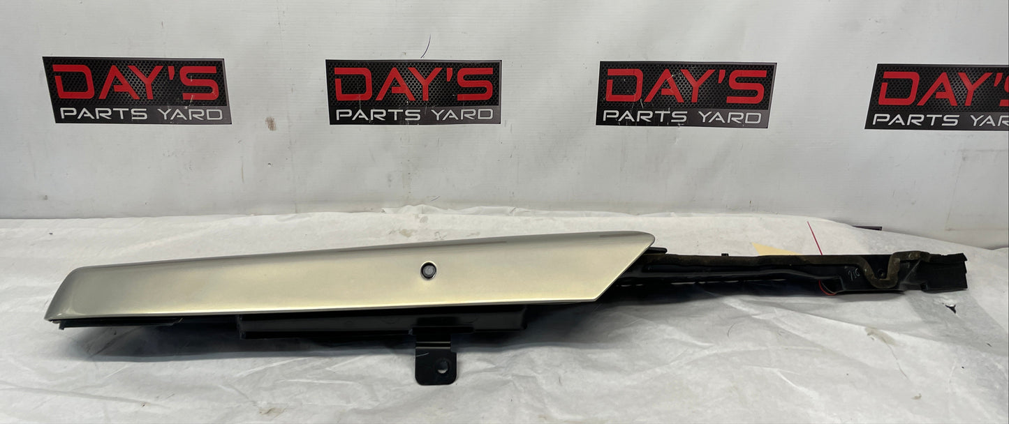 2005 Chevy Avalanche RH Passenger Rear Toolbox Bed Lid Cover Door OEM - Day's Parts Yard