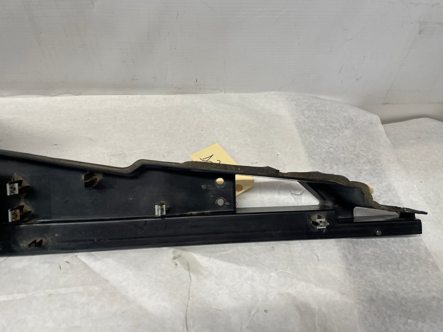2005 Chevy Avalanche LH Driver Rear Toolbox Bed Lid Cover Door OEM - Day's Parts Yard