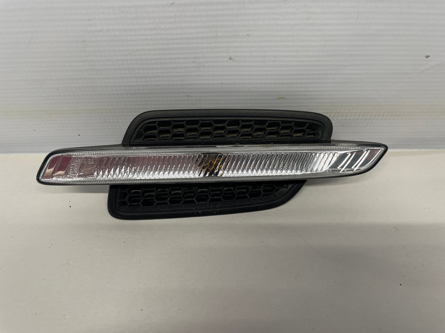 2009 Pontiac G8 GT LH Driver Front Fender Marker Light OEM - Day's Parts Yard
