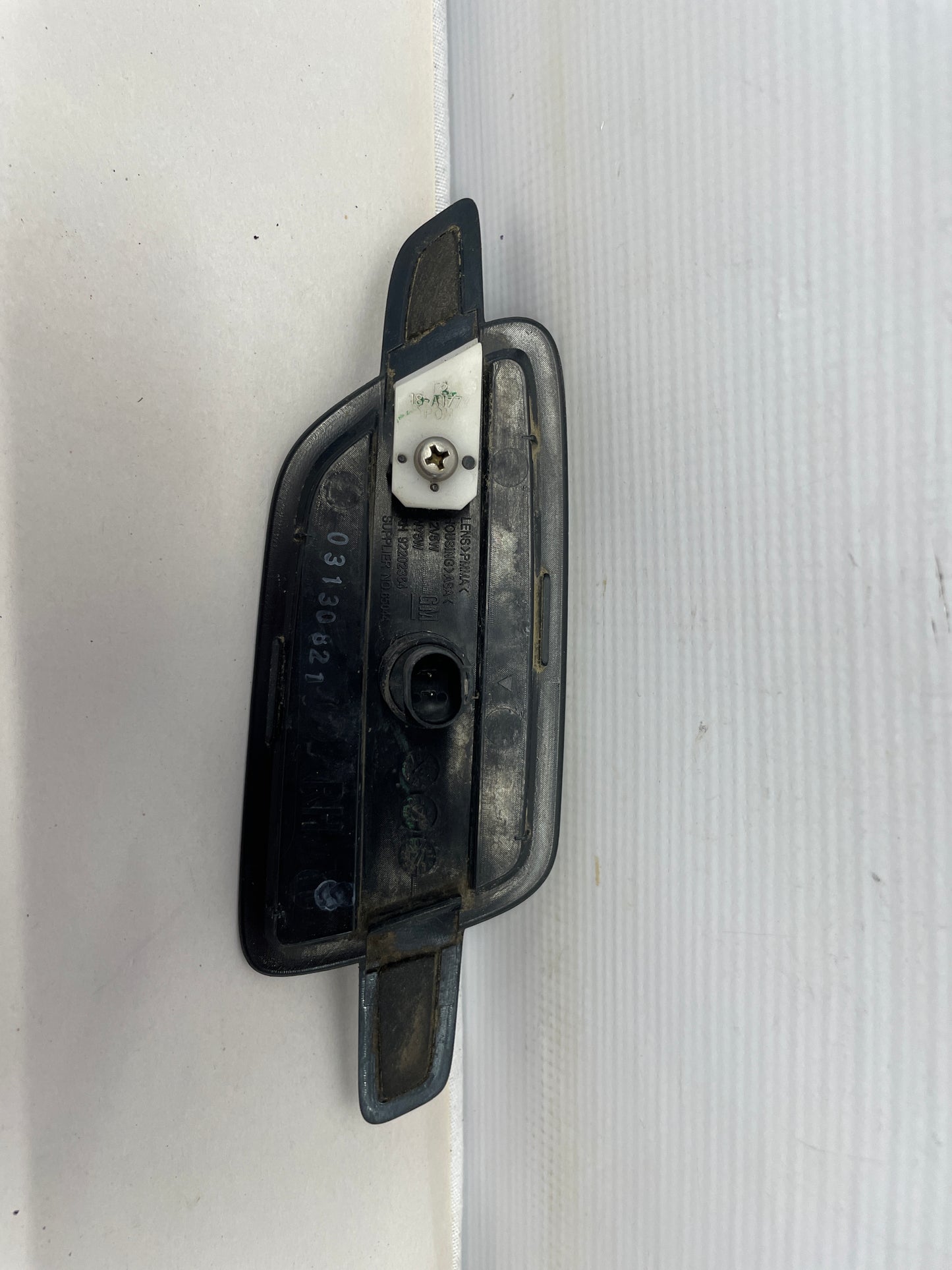 2009 Pontiac G8 GT LH Driver Front Fender Marker Light OEM - Day's Parts Yard