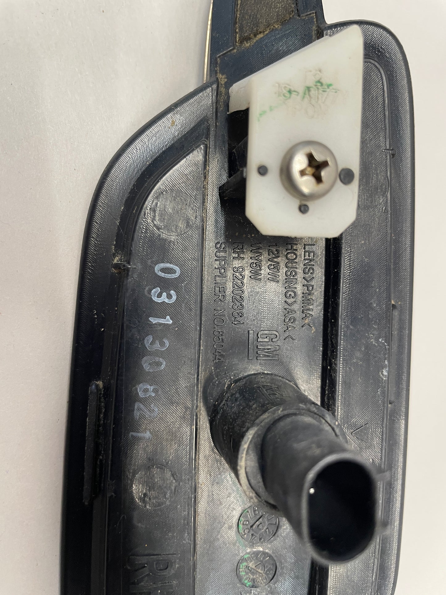 2009 Pontiac G8 GT LH Driver Front Fender Marker Light OEM - Day's Parts Yard