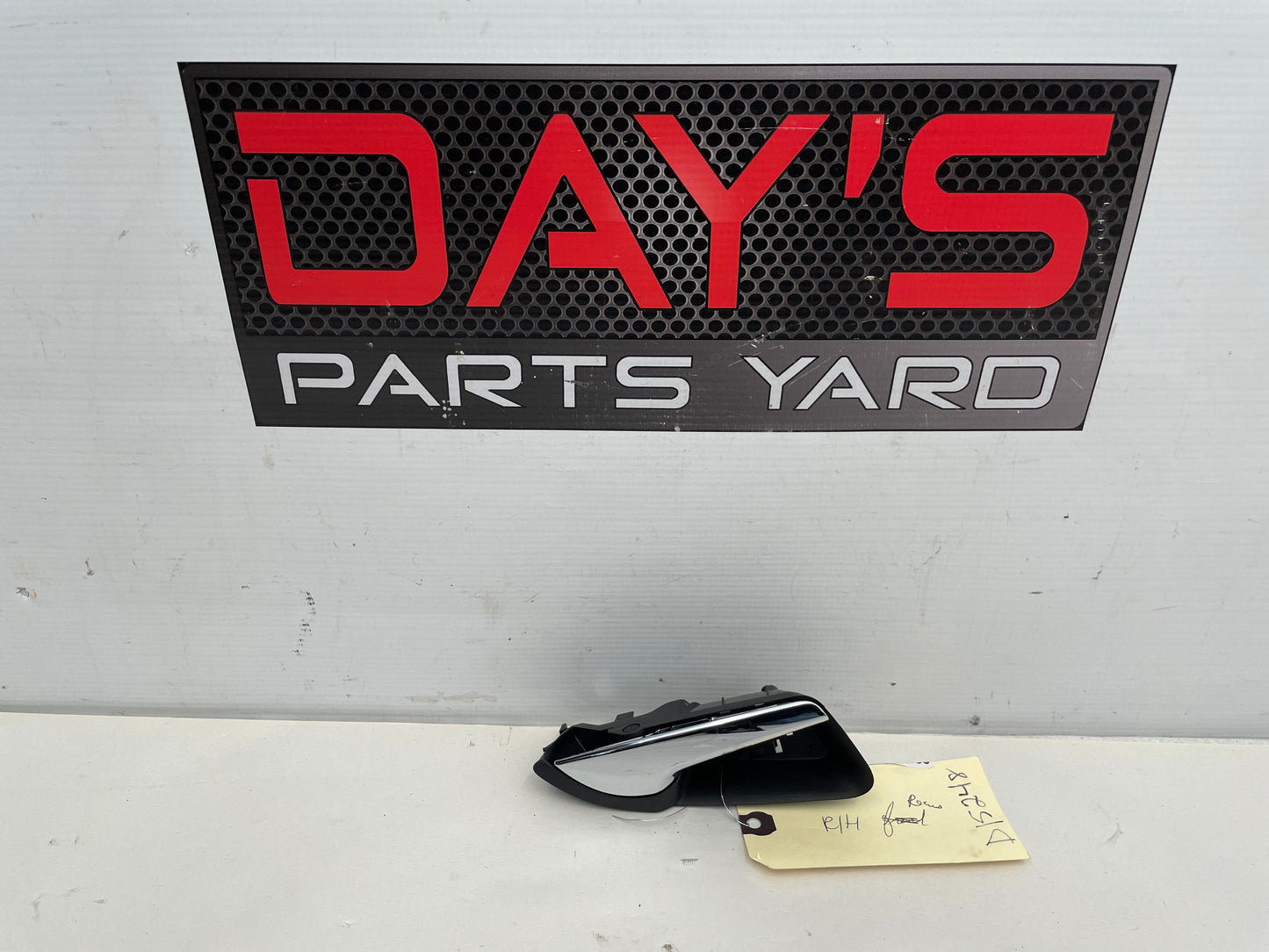 2016 Chevy SS Sedan Rear RH Passenger Interior Door Handle OEM - Day's Parts Yard