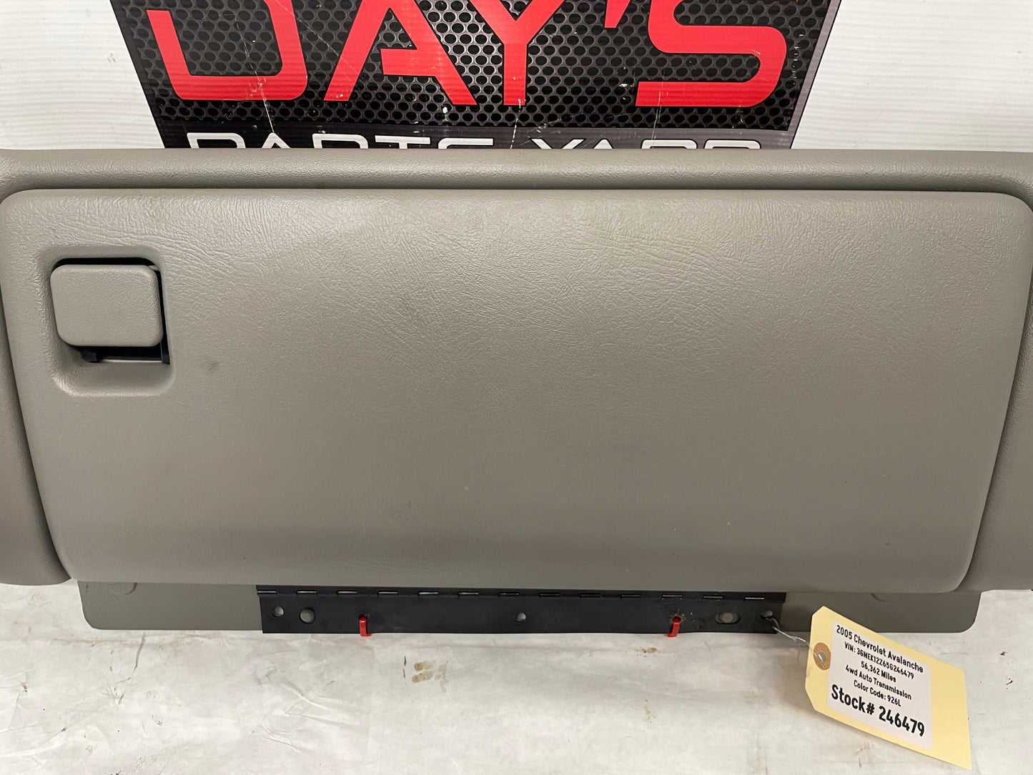 2005 Chevy Avalanche Glove Box Compartment OEM - Day's Parts Yard