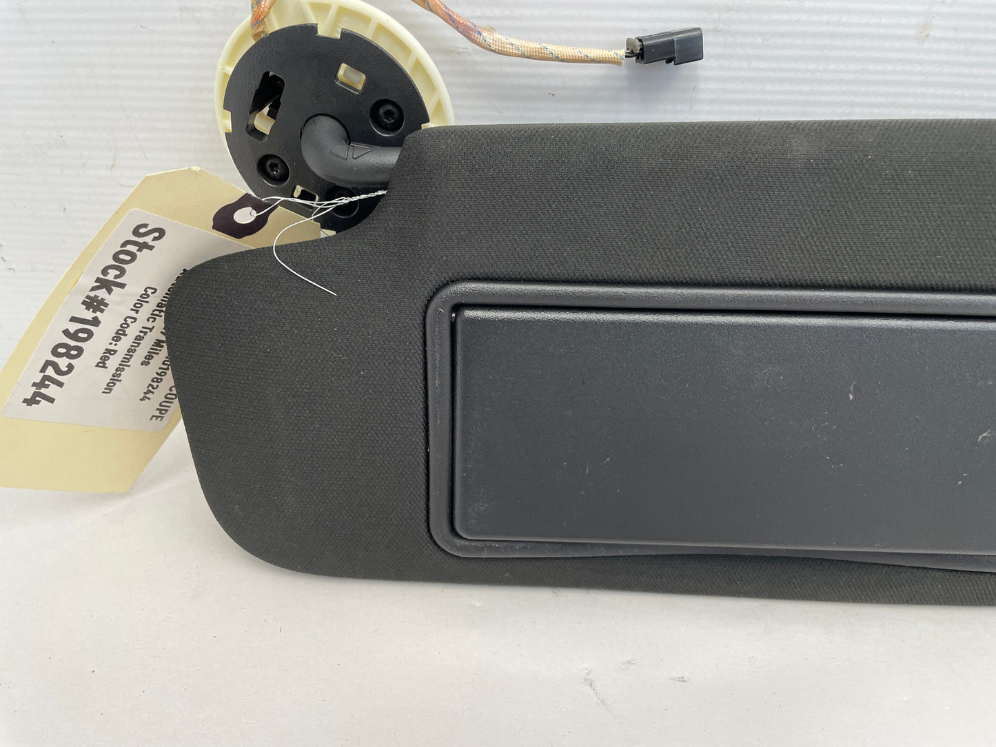 2017 Cadillac ATS-V Coupe RH & LH Sunvisors Sun Visor w/ Clips OEM - Day's Parts Yard