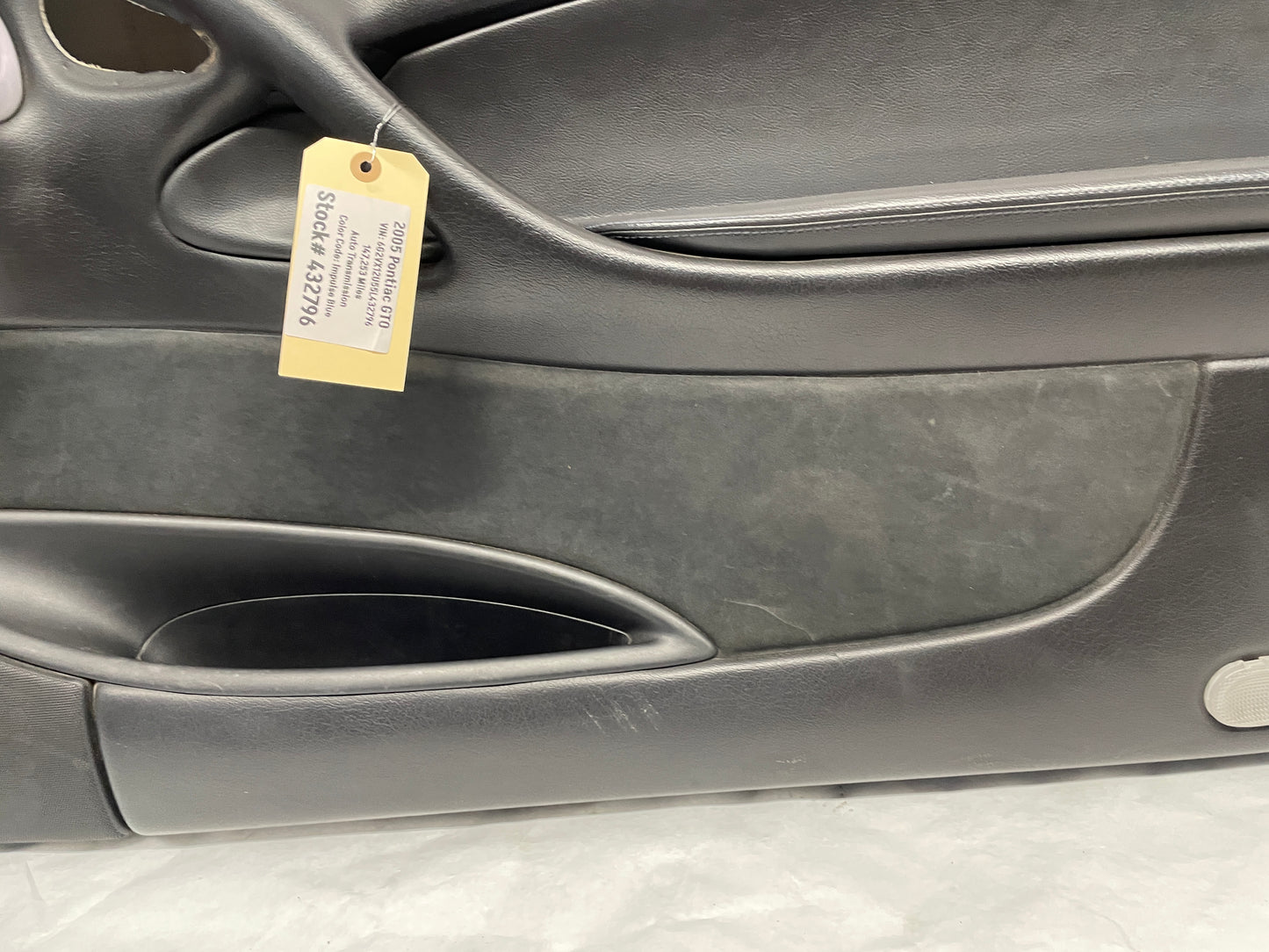 2005 Pontiac GTO RH Passenger Interior Door Panel Trim OEM - Day's Parts Yard