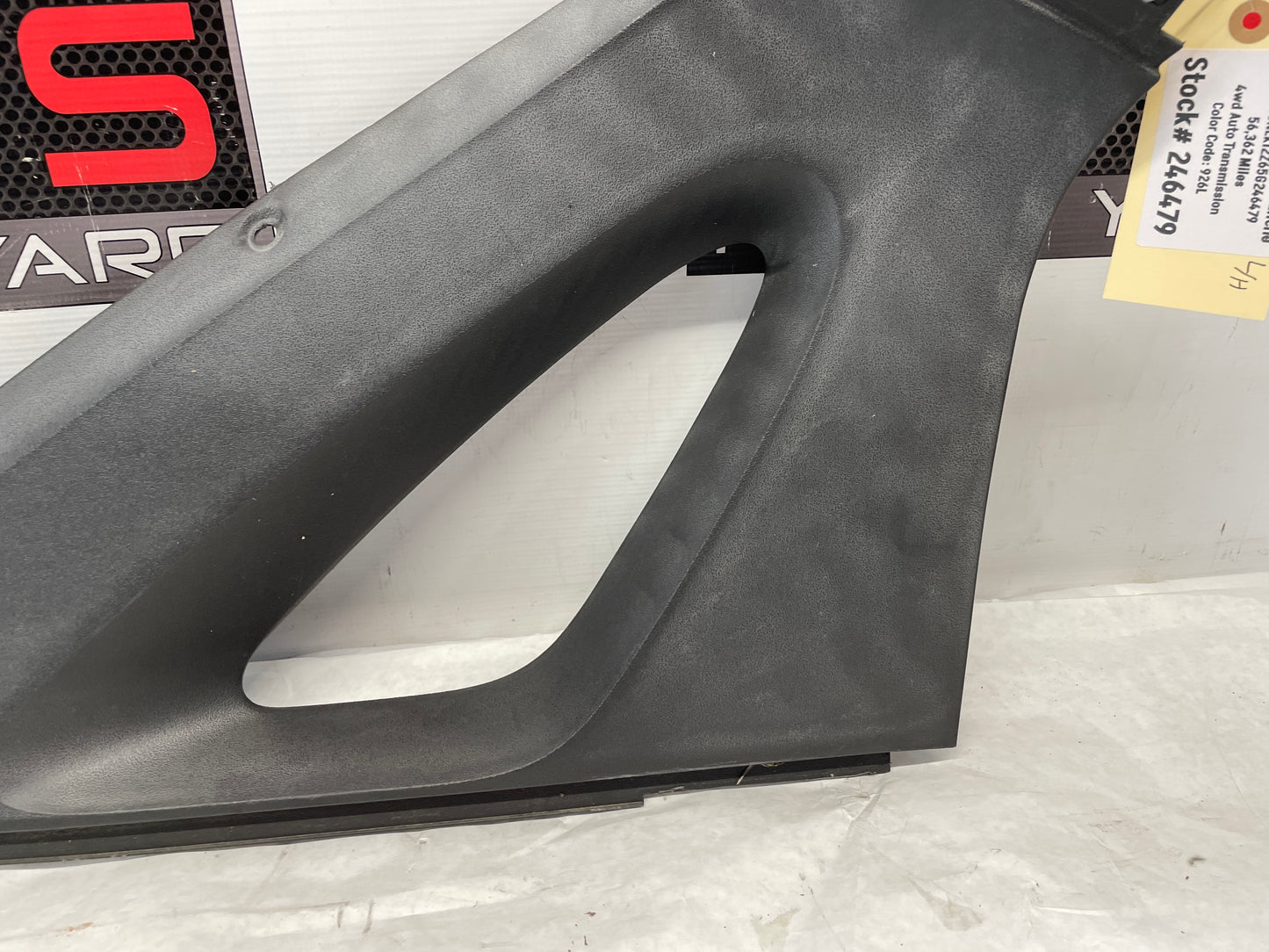 2005 Chevy Avalanche LH Driver Inner Bed Upper Trim Triangle Sail OEM - Day's Parts Yard