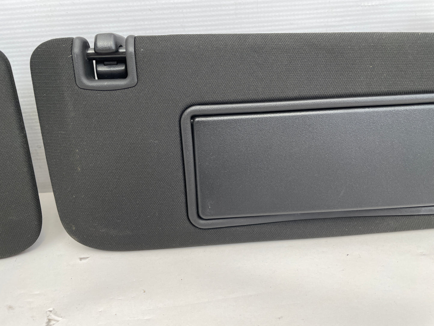 2017 Cadillac ATS-V Coupe RH & LH Sunvisors Sun Visor w/ Clips OEM - Day's Parts Yard