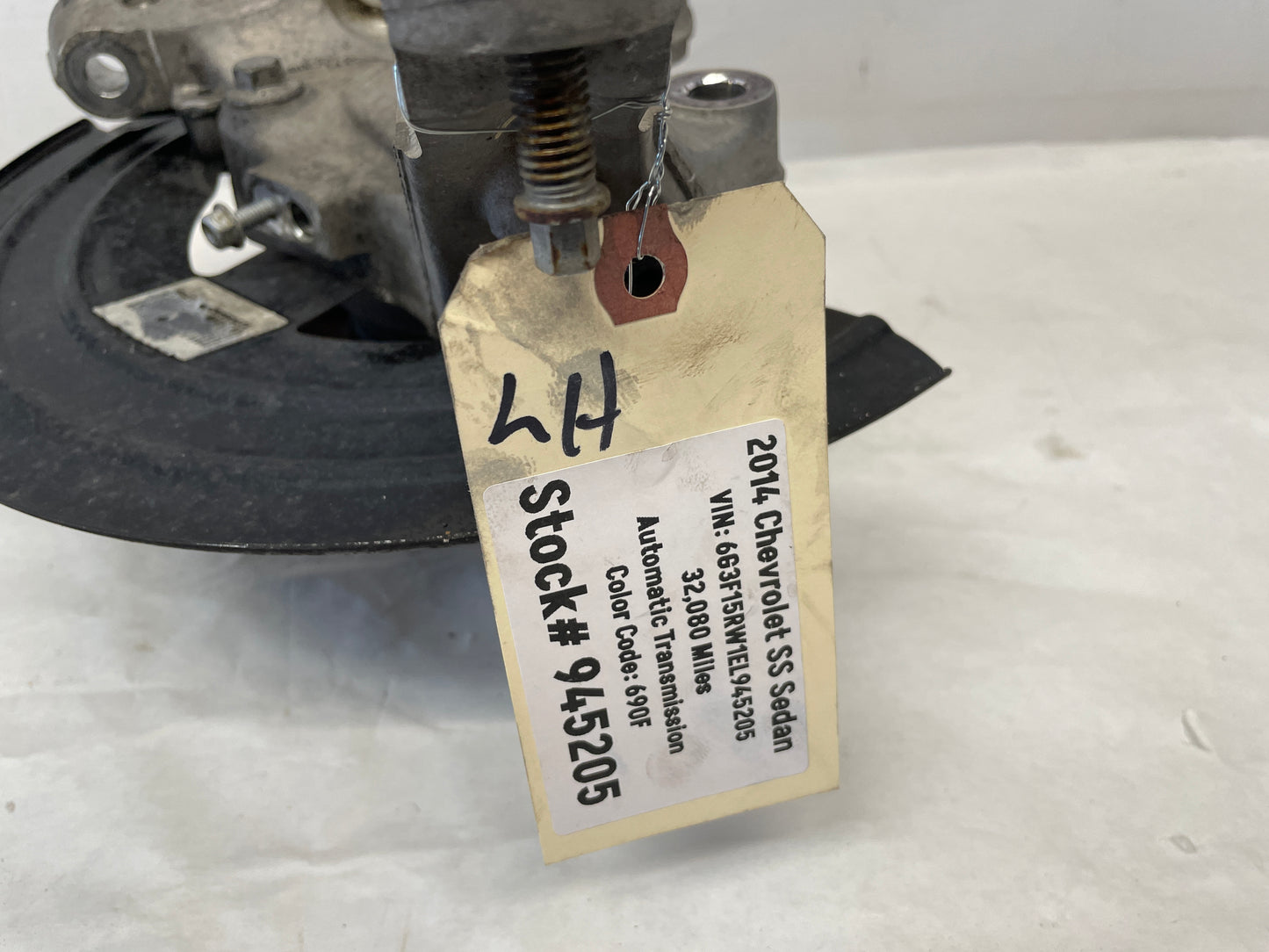 2014 Chevy SS Sedan LH Driver Front Spindle Knuckle Hub Assembly OEM - Day's Parts Yard