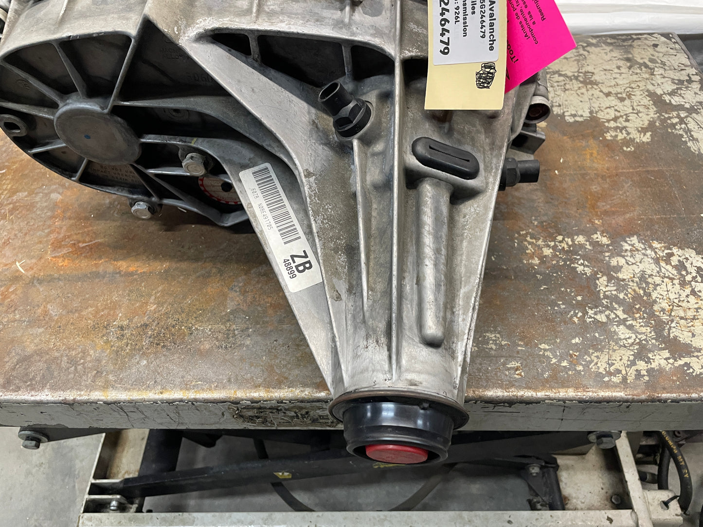 2005 Chevy Avalanche Transfer Case OEM - Day's Parts Yard