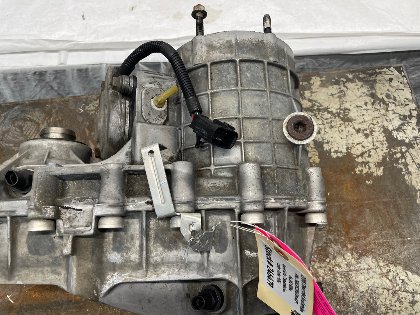2005 Chevy Avalanche Transfer Case OEM - Day's Parts Yard