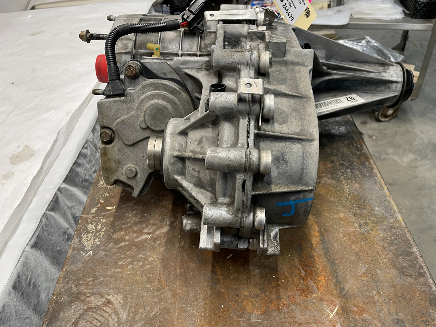 2005 Chevy Avalanche Transfer Case OEM - Day's Parts Yard
