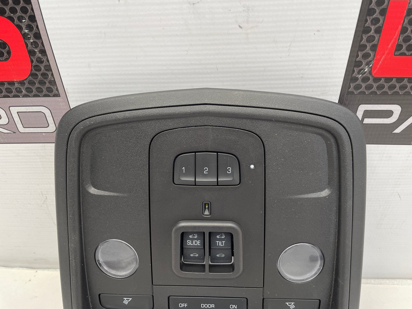2017 Cadillac ATS-V Coupe Overhead Console Control Unit Dome Light OEM - Day's Parts Yard