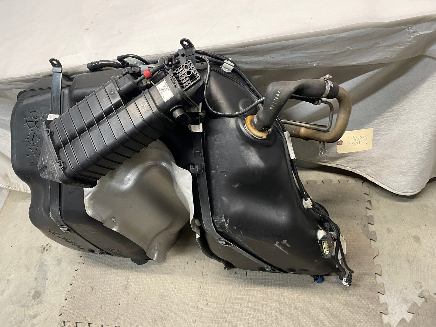 2014 Chevy SS Sedan Fuel Tank w Straps Charcoal Canister Filler Neck Tube OEM - Day's Parts Yard