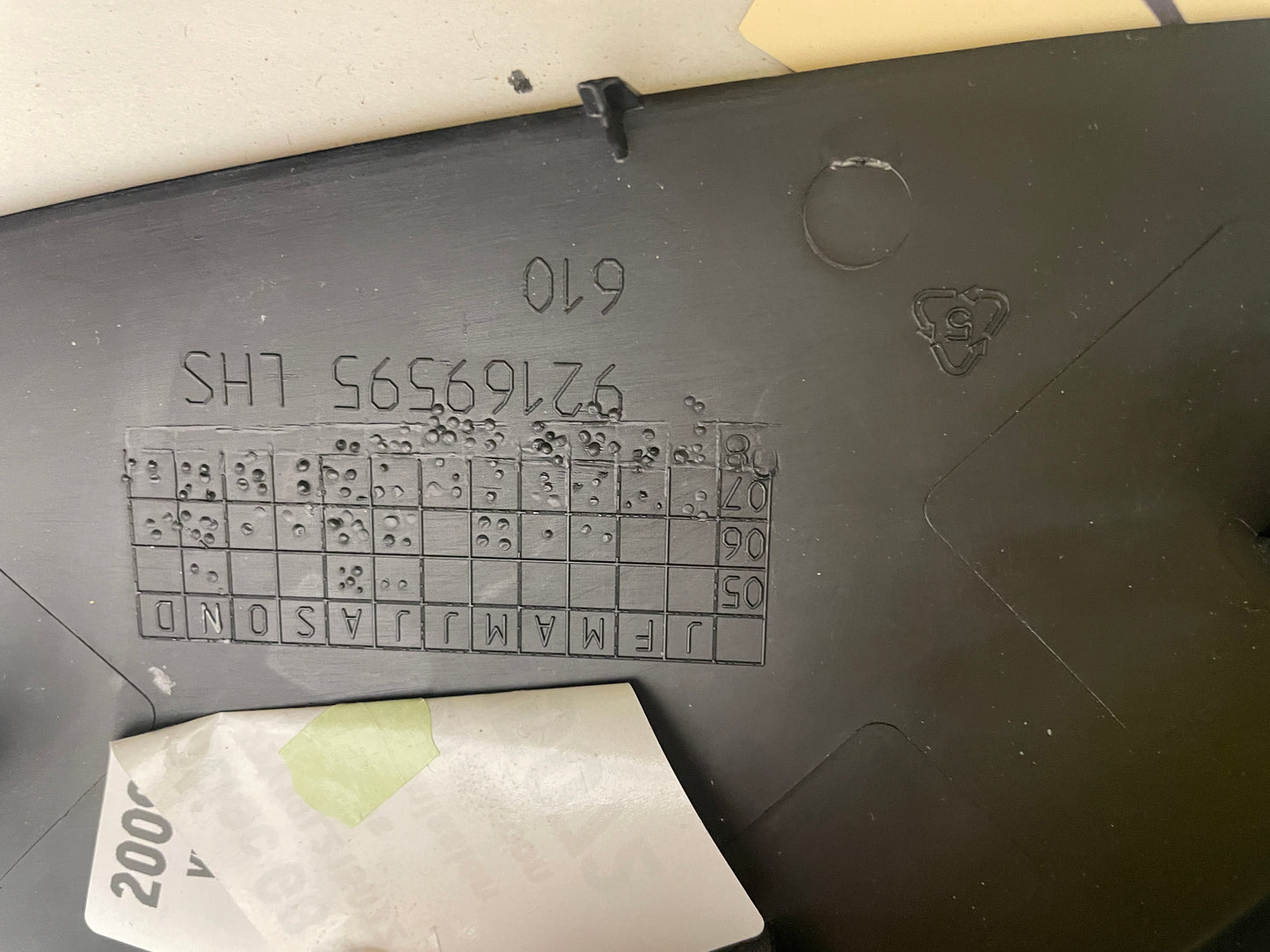 2009 Pontiac G8 RH & LH Dash Trim End Caps OEM - Day's Parts Yard