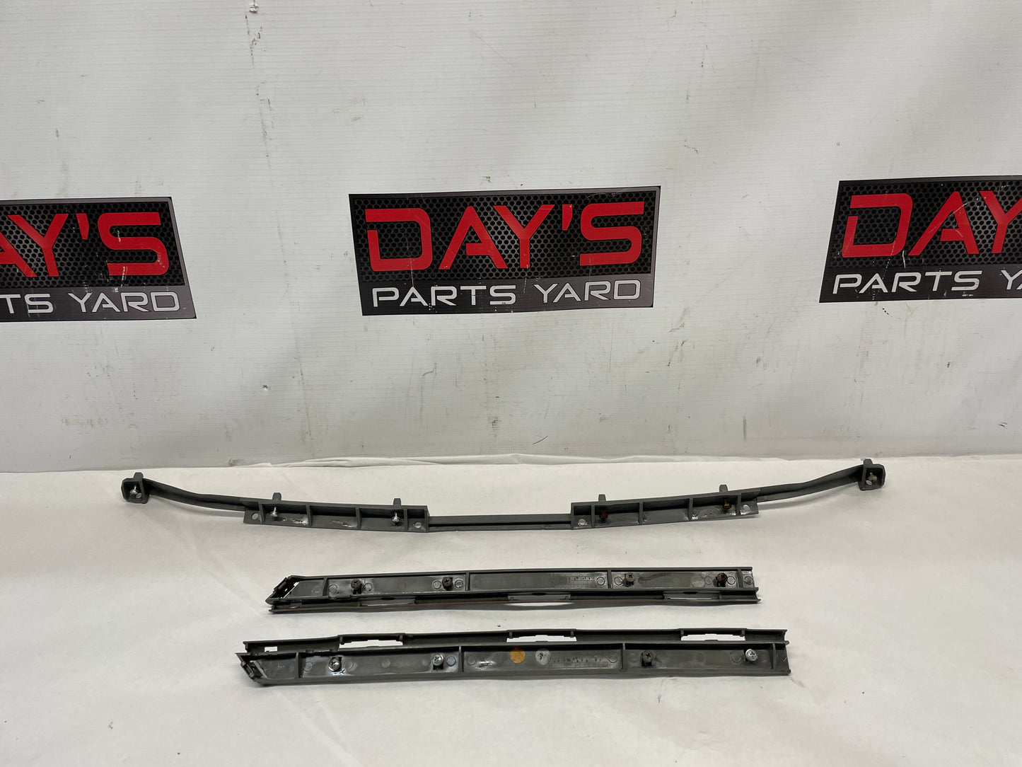 2005 Pontiac GTO Rear Bumper Brackets Guides Set 3 Piece OEM - Day's Parts Yard
