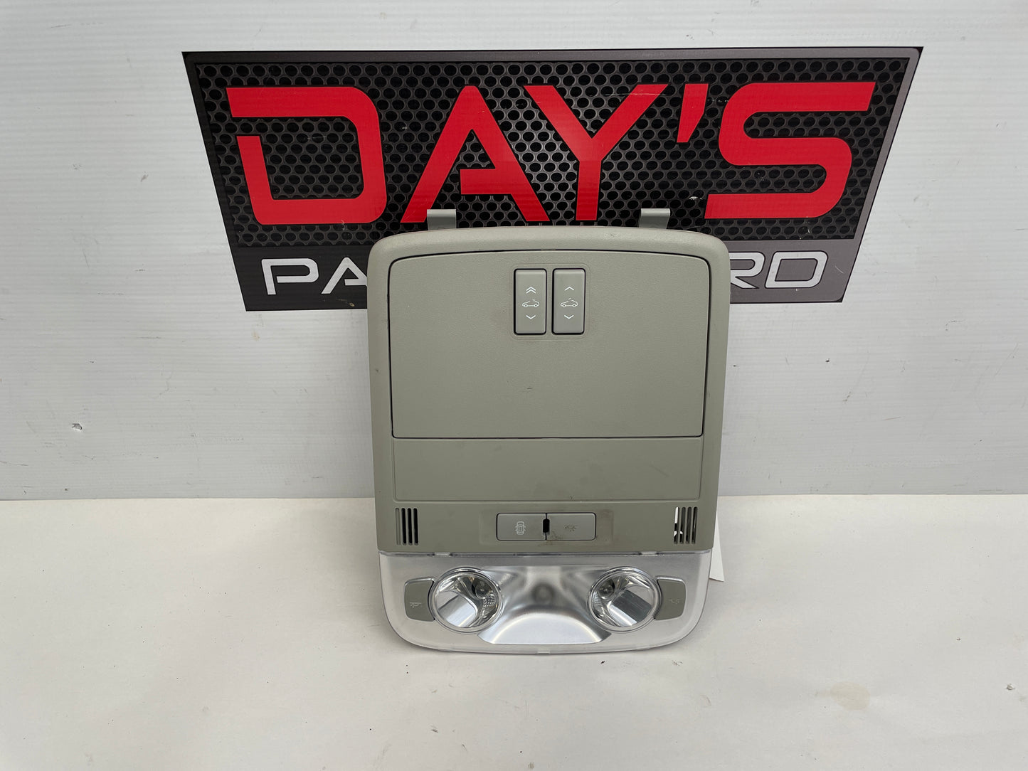 2015 Chevy SS Sedan Over Head Dome Light OEM - Day's Parts Yard