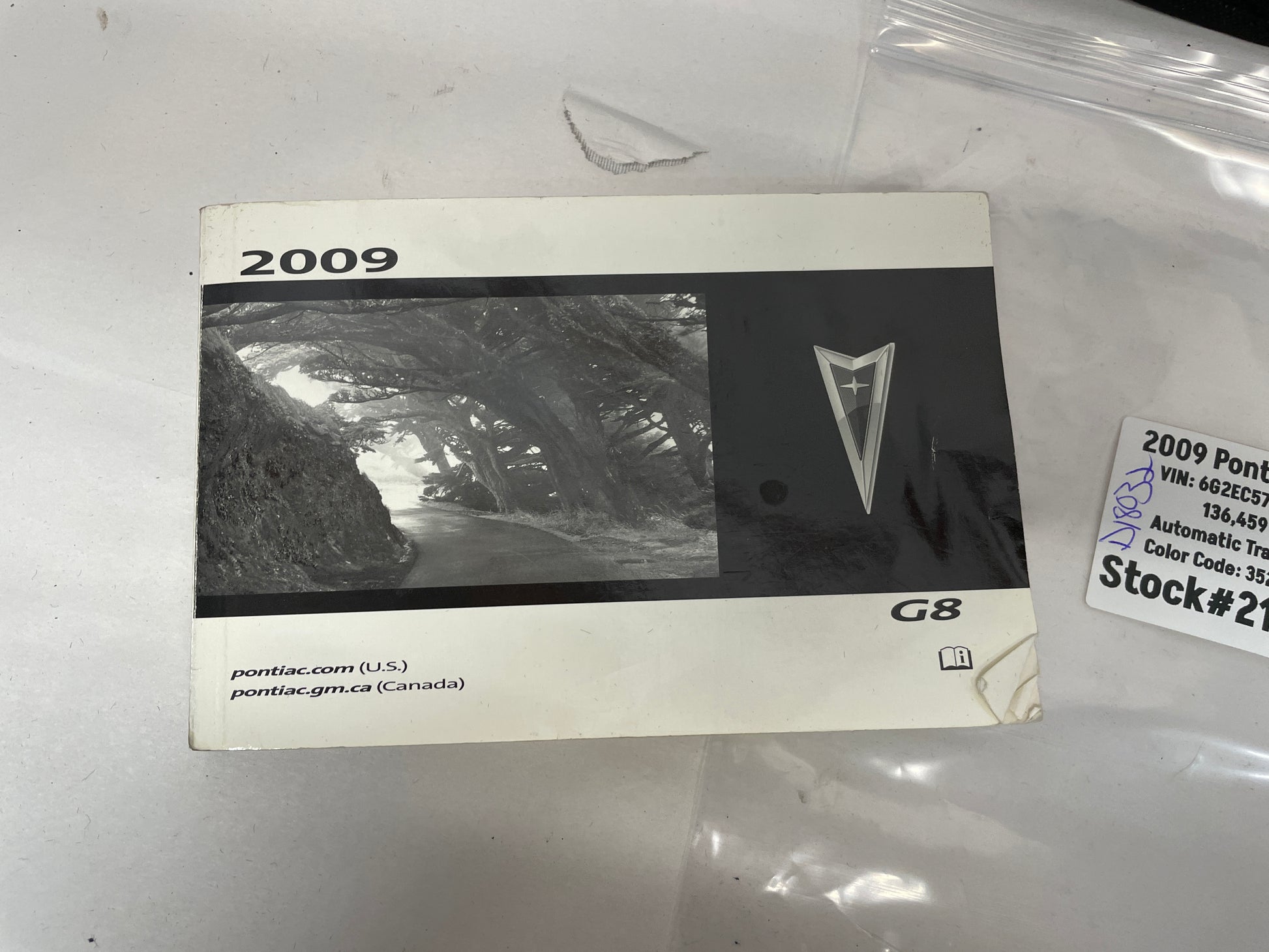 2009 Pontiac G8 GT Owners Manual Booklet OEM - Day's Parts Yard