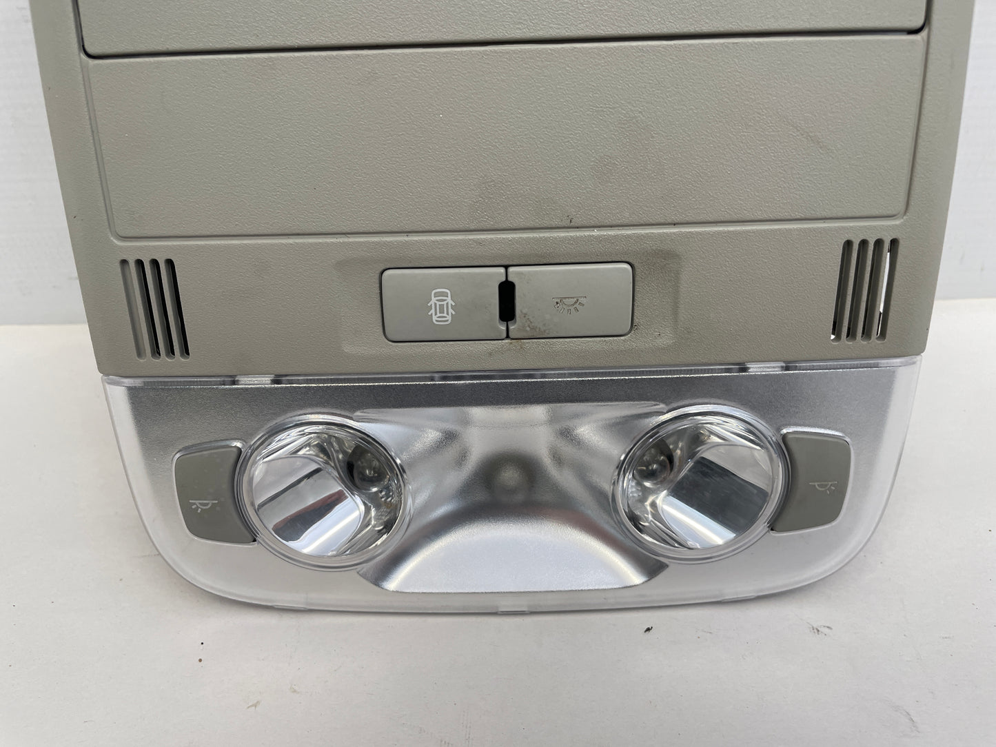 2015 Chevy SS Sedan Over Head Dome Light OEM - Day's Parts Yard