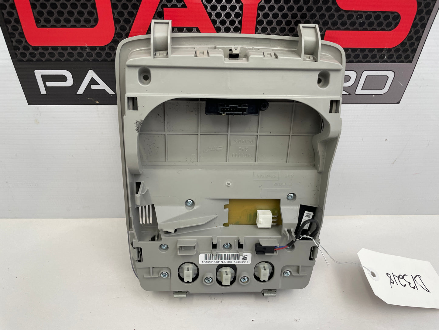 2015 Chevy SS Sedan Over Head Dome Light OEM - Day's Parts Yard