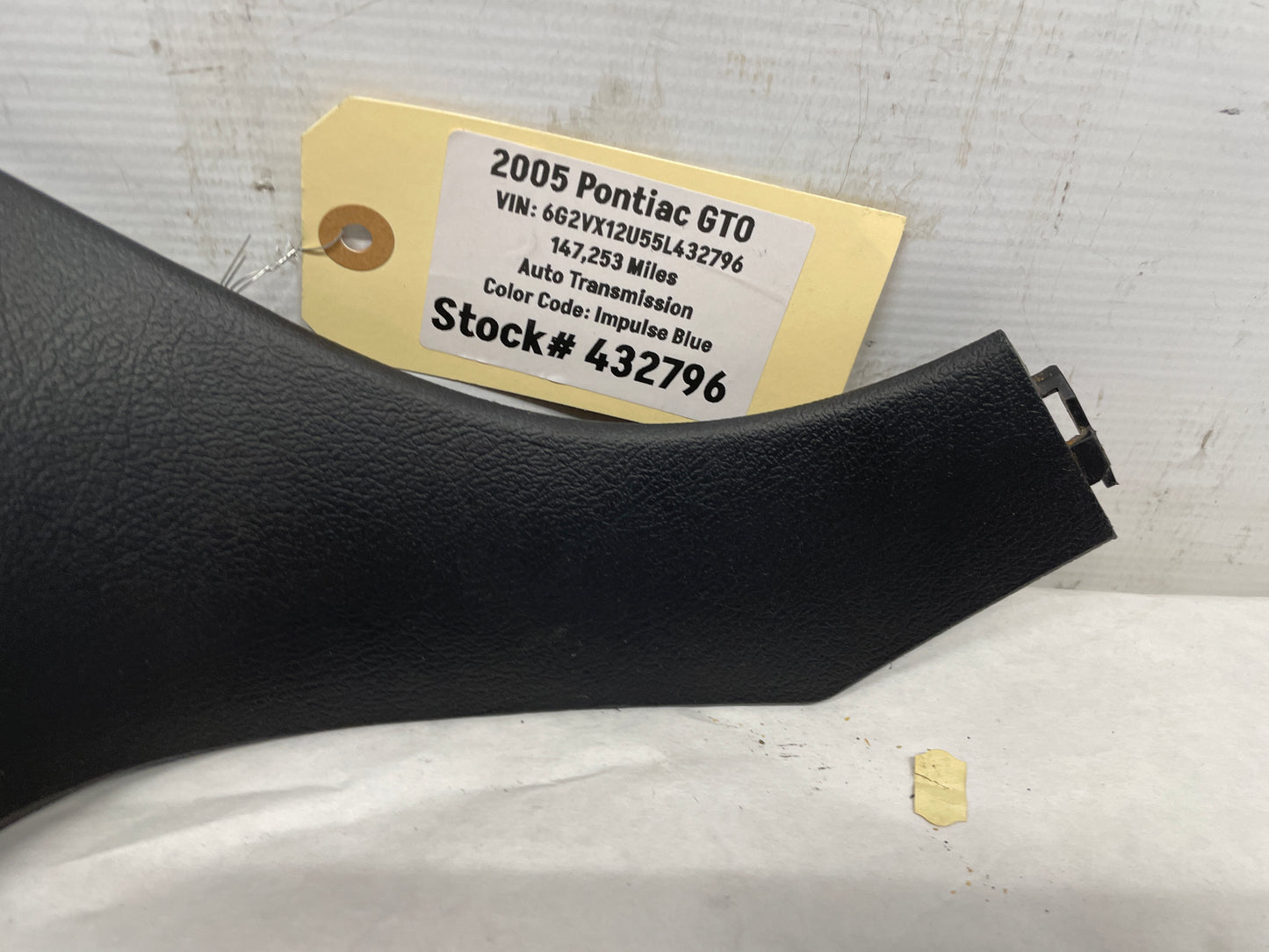 2005 Pontiac GTO LH Driver Console Dash Trim OEM - Day's Parts Yard