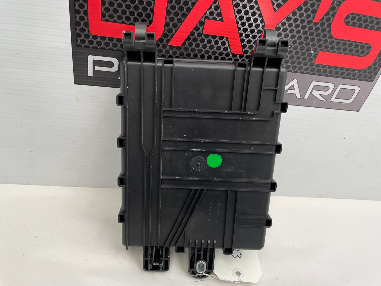 2015 Chevy SS Sedan Rear Fuse Box Relay OEM - Day's Parts Yard