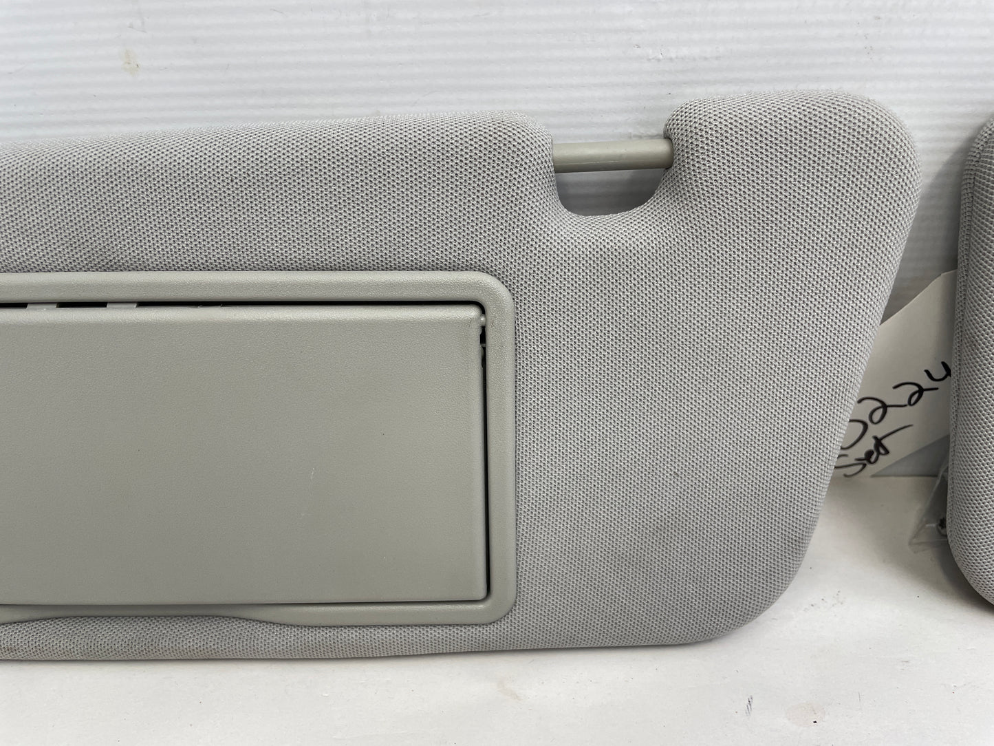 2015 Chevy SS Sedan RH & LH Sun Visor Sunvisor w/ Clips OEM - Day's Parts Yard