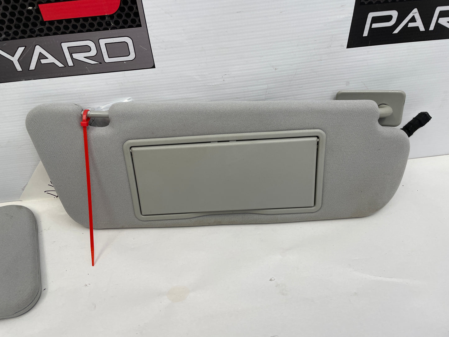 2015 Chevy SS Sedan RH & LH Sun Visor Sunvisor w/ Clips OEM - Day's Parts Yard