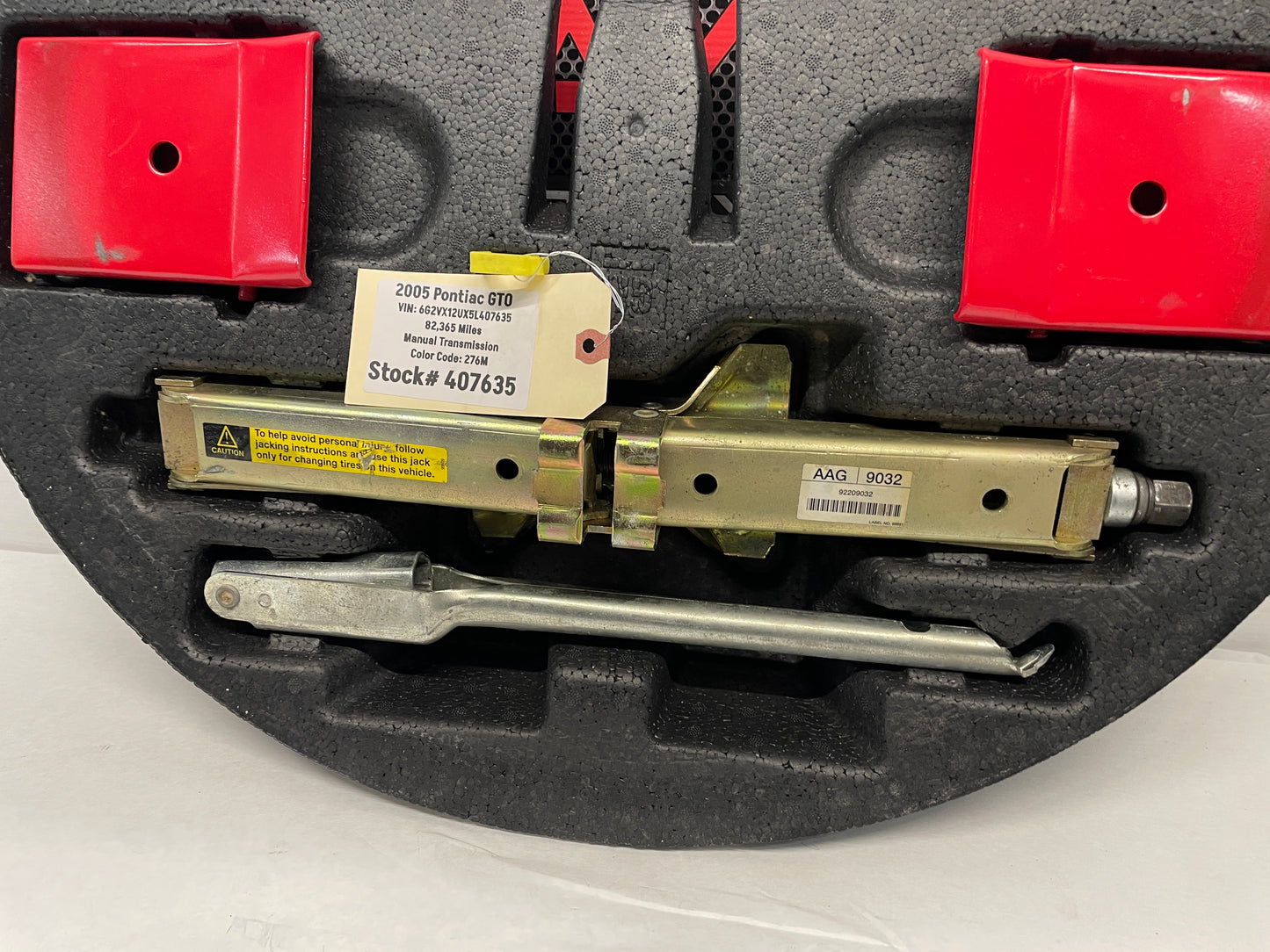 2005 Pontiac GTO Emergency Spare Tire Jack Tool Kit OEM - Day's Parts Yard